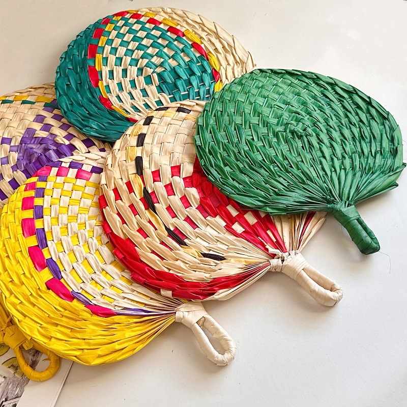 Art Craft Leaves - พัดลมทำมือสไตล์จีน พัดลมใบปาล์มถักแบบย้อนยุค พัดลมมือถือสำหรับฤดูร้อนใหม่ งานฝีมือศิลปะ พัดลมทอสำหรับตกแต่งบ้าน