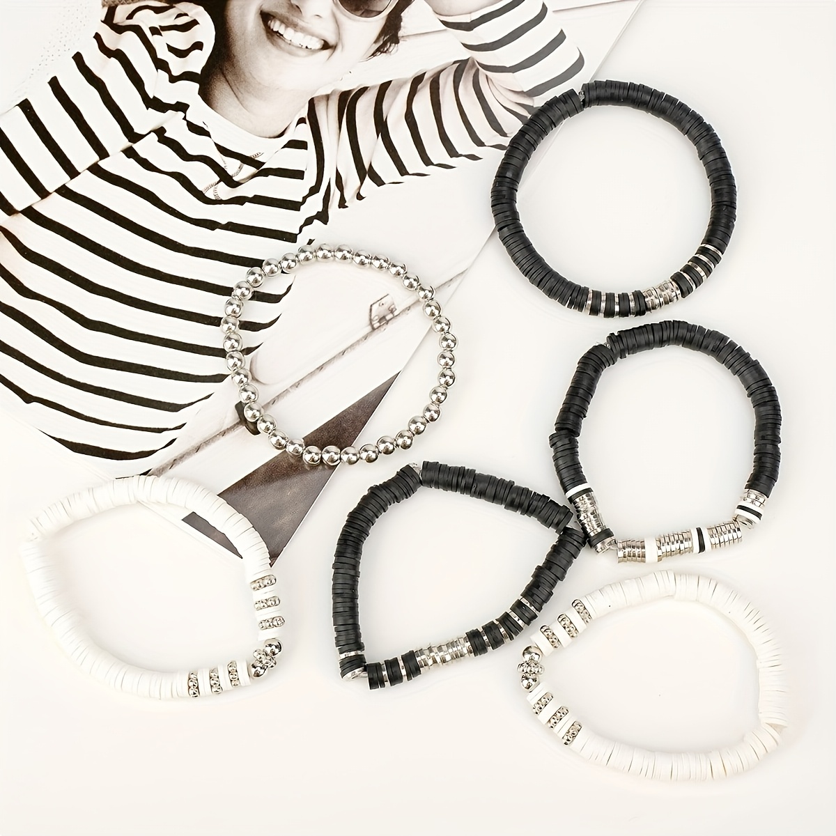 ชุดสร้อยข้อมือลูกปัดดินเหนียว  - The Art And Craft Of Jewelry บทวิจารณ์และราคา